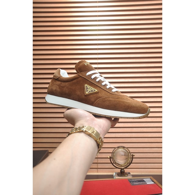 Pra*a casual shoes